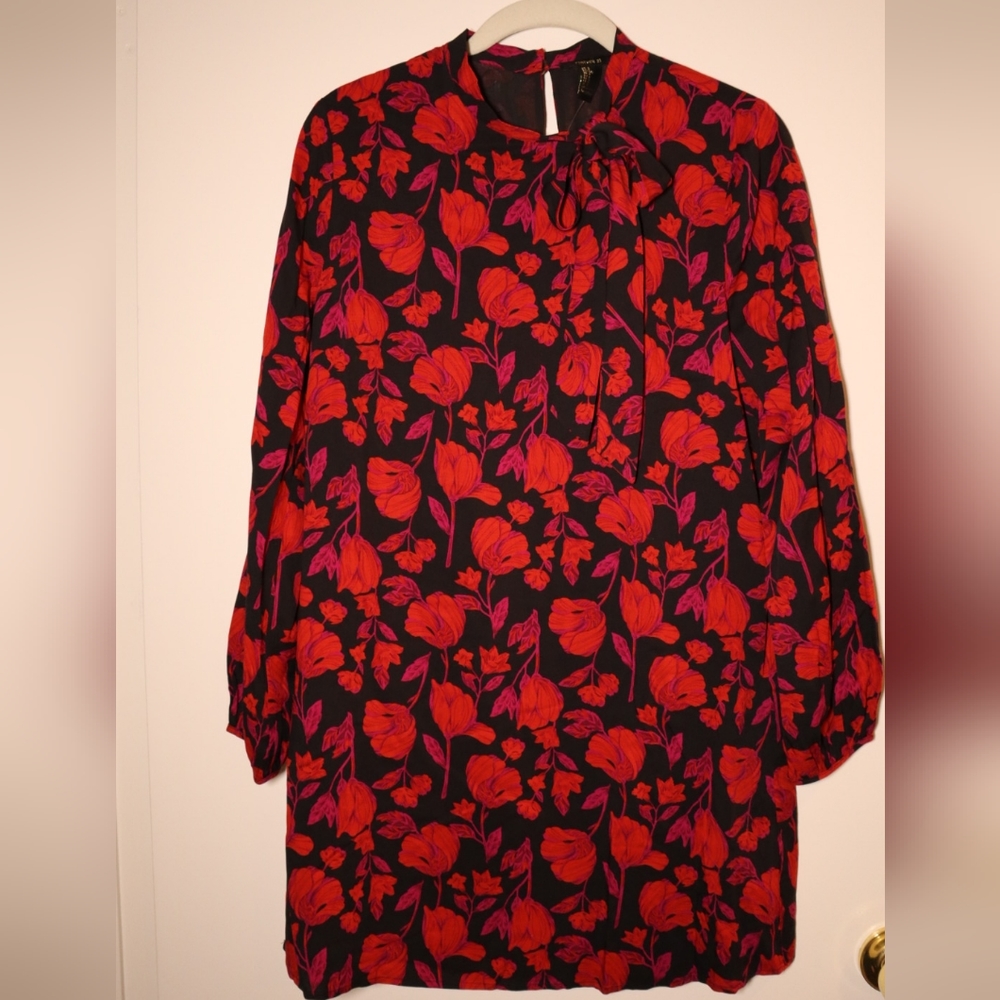 New w tag floral quarter sleeves neck tie dress red black floral stud sz S